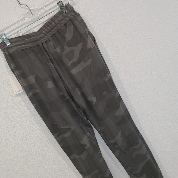 NWT Splendid gray camo jogger sweats small - Picture 8 of 9